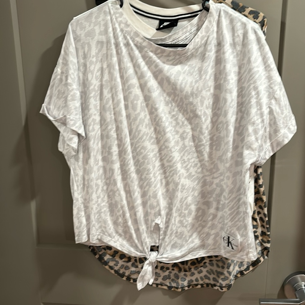 Two shirts!!!Nike crop and CK crop sports look